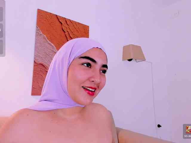 Malika-Noor webcam