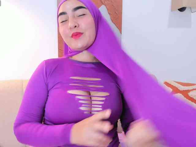 Malika-Noor webcam