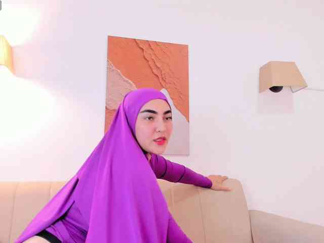 Malika-Noor webcam