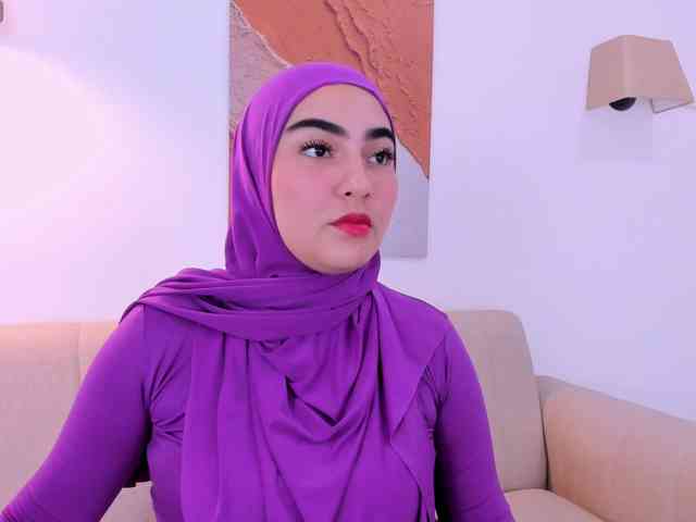 Malika-Noor webcam