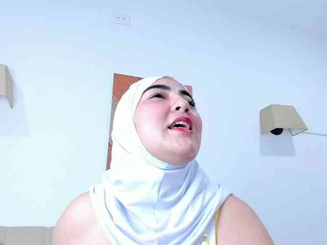 Malika-Noor webcam