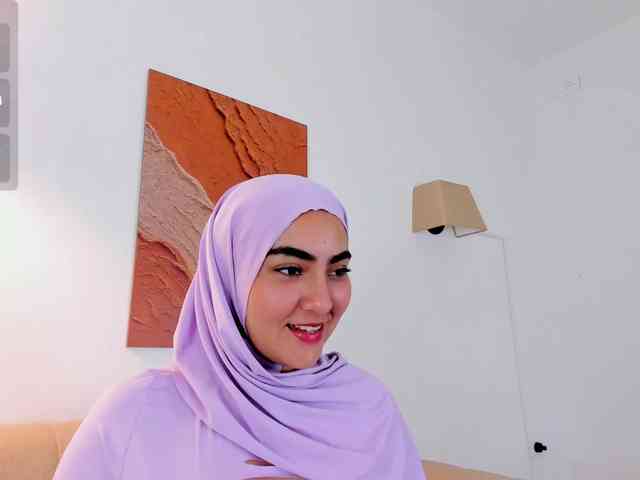 Malika-Noor webcam