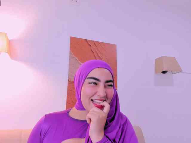 Malika-Noor webcam