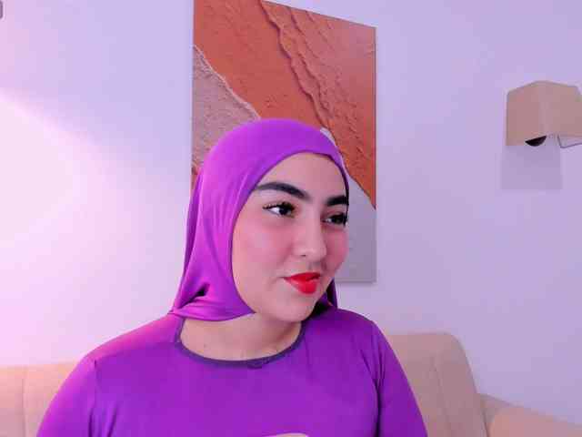 Malika-Noor webcam