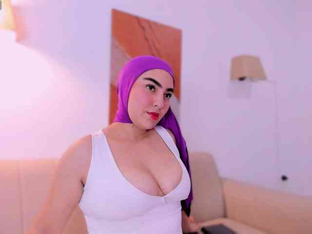 Malika-Noor webcam