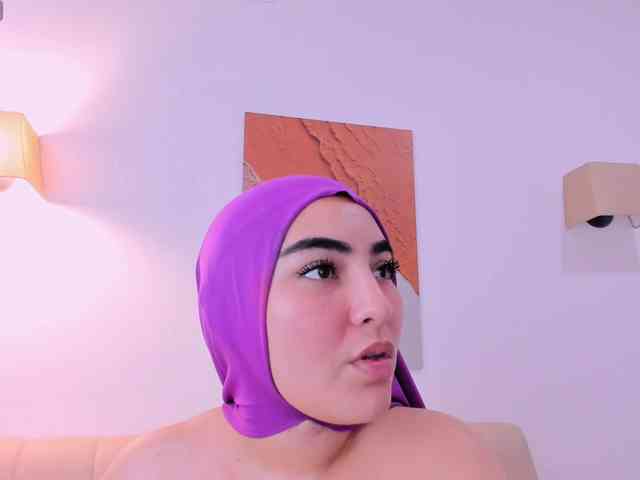 Modelo: Malika-Noor