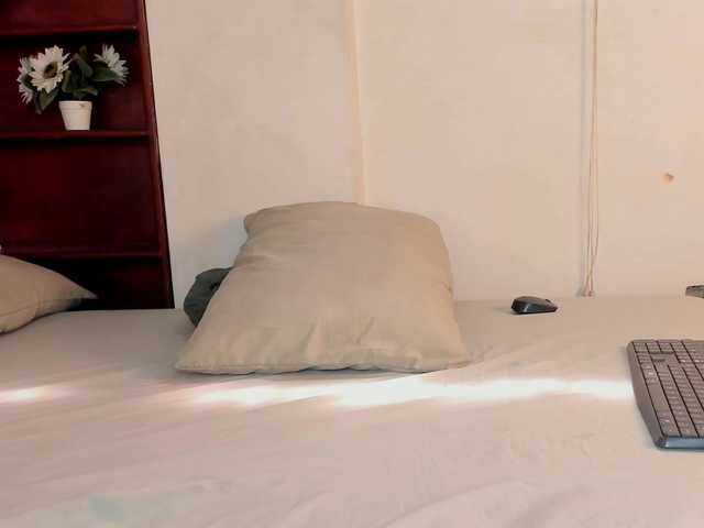 zaid-habibi live cam on BongaCams