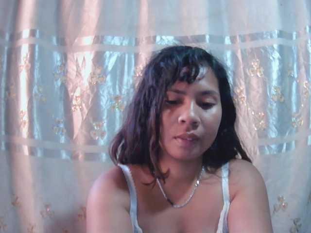 Julia-skye live cam on BongaCams