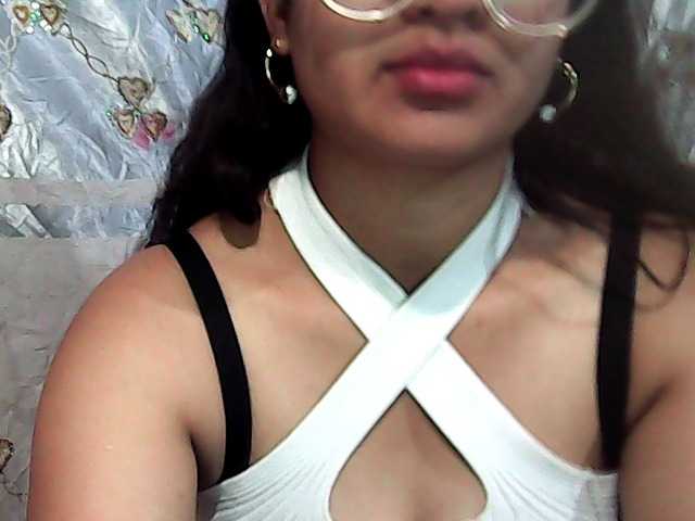 Julia-skye live cam on BongaCams