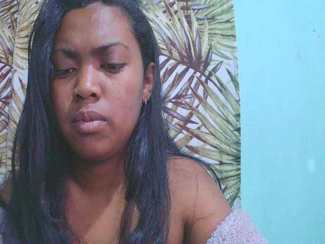 Julia-skye live cam on BongaCams