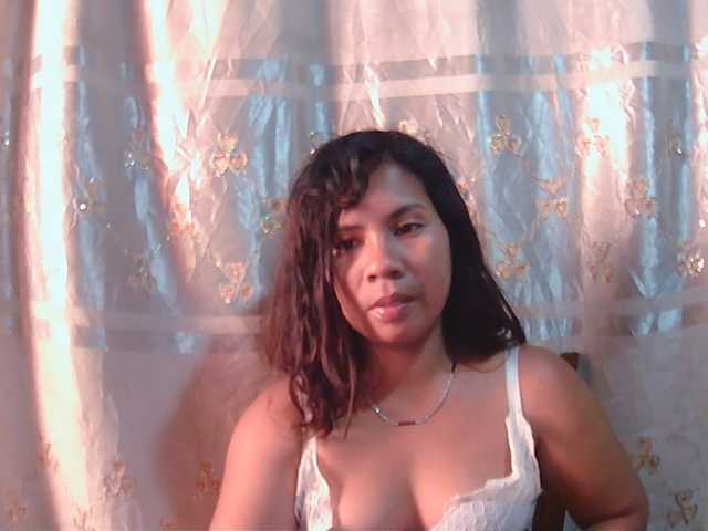 Julia-skye live cam on BongaCams