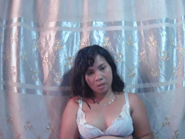 Julia-skye live cam on BongaCams