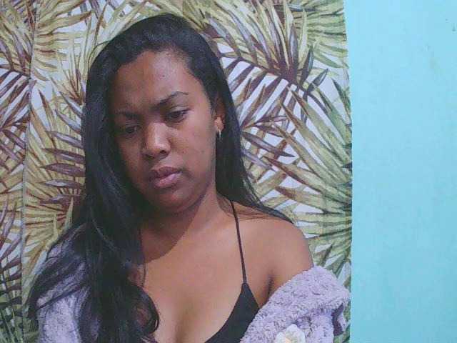 Julia-skye live cam on BongaCams
