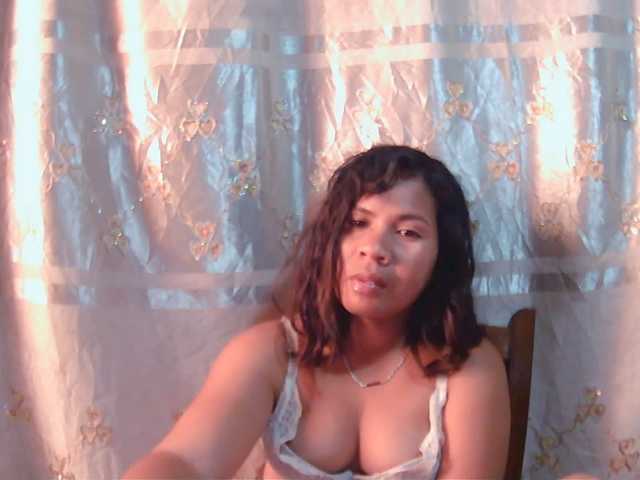 Julia-skye live cam on BongaCams