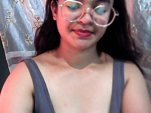 Julia-skye live cam on BongaCams