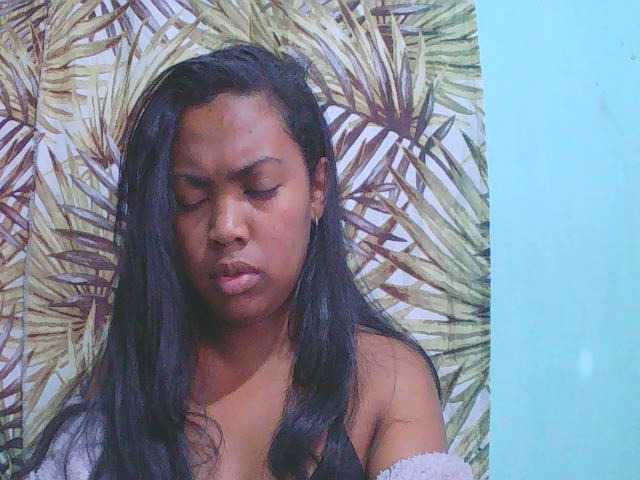 Julia-skye live cam on BongaCams