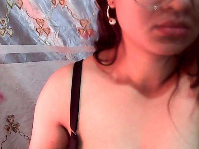 Julia-skye live cam on BongaCams