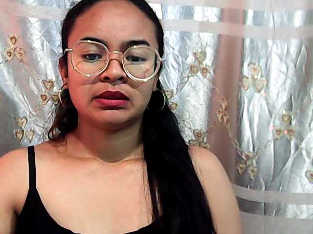 Julia-skye live cam on BongaCams