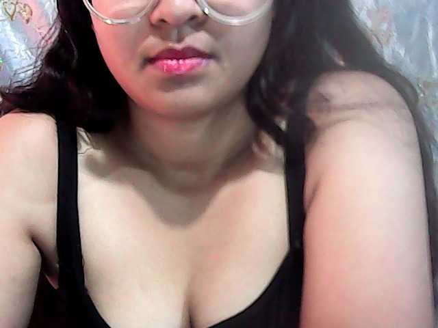 Julia-skye live cam on BongaCams