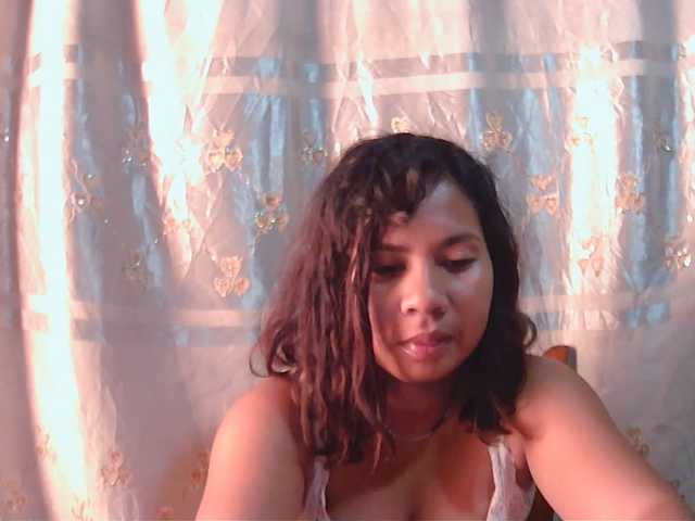 Julia-skye live cam on BongaCams