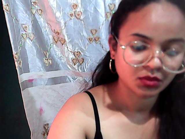 Julia-skye live cam on BongaCams