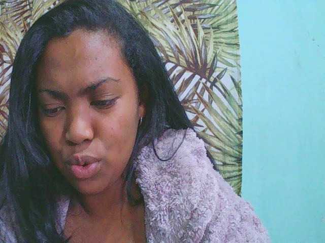 Julia-skye live cam on BongaCams