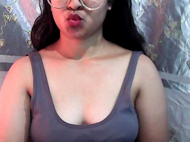Julia-skye live cam on BongaCams