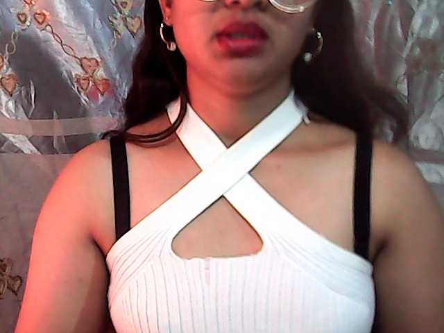 Julia-skye live cam on BongaCams