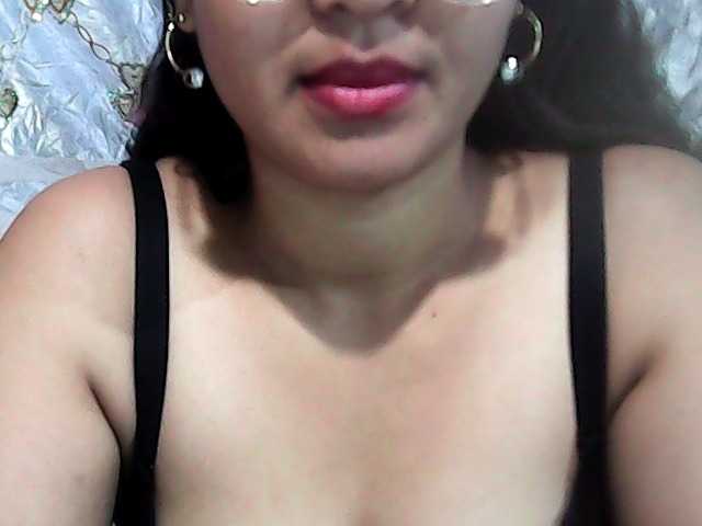 Julia-skye live cam on BongaCams