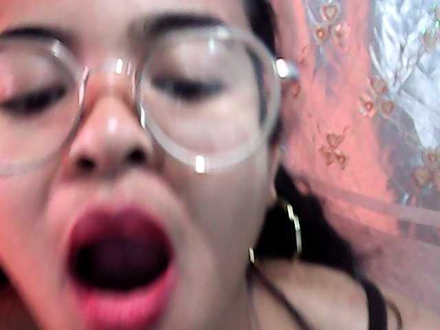 Julia-skye live cam on BongaCams