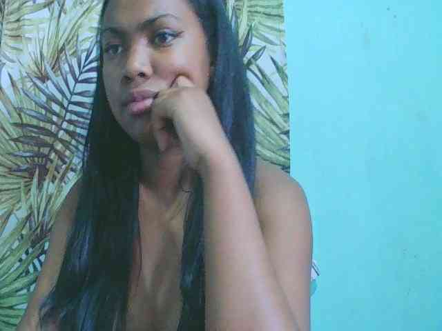 Julia-skye webcam