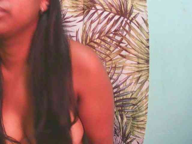 Julia-skye webcam