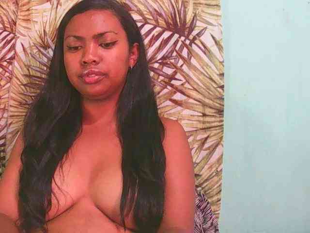 Julia-skye webcam