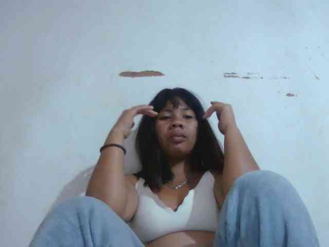 Julia-skye webcam
