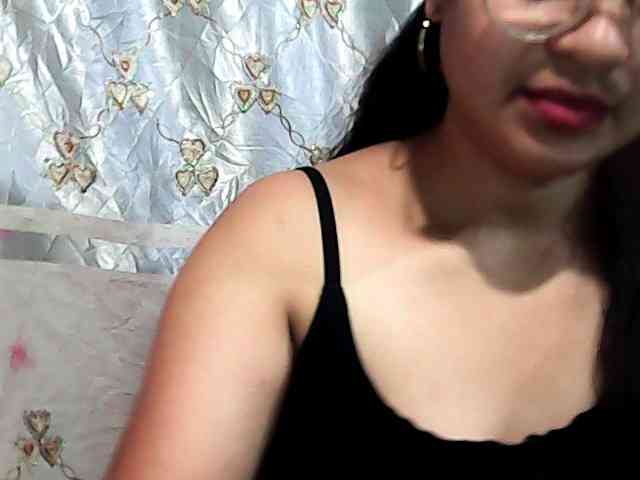 Julia-skye webcam
