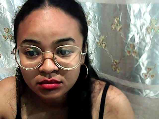 Julia-skye webcam