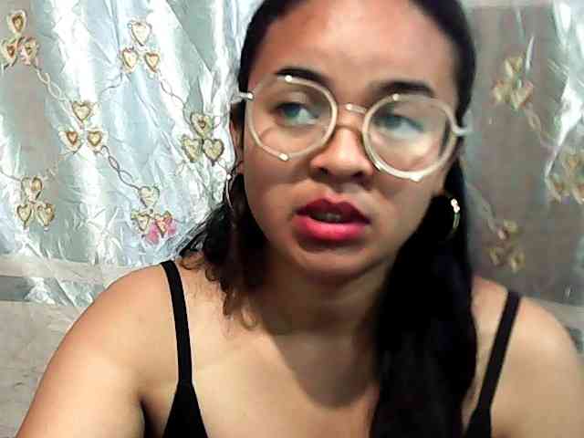 Julia-skye webcam
