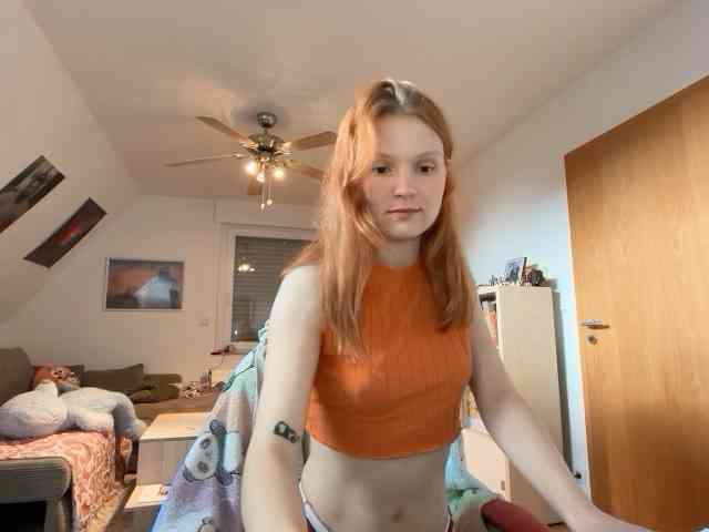 Sweetyme69 webcam
