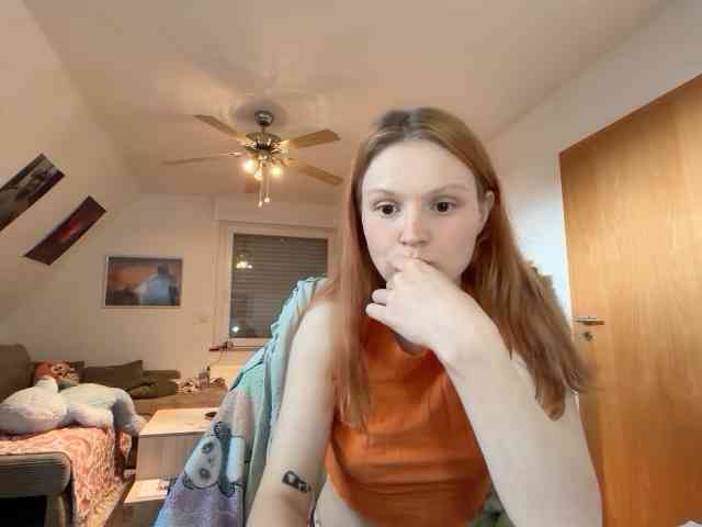 Sweetyme69 webcam