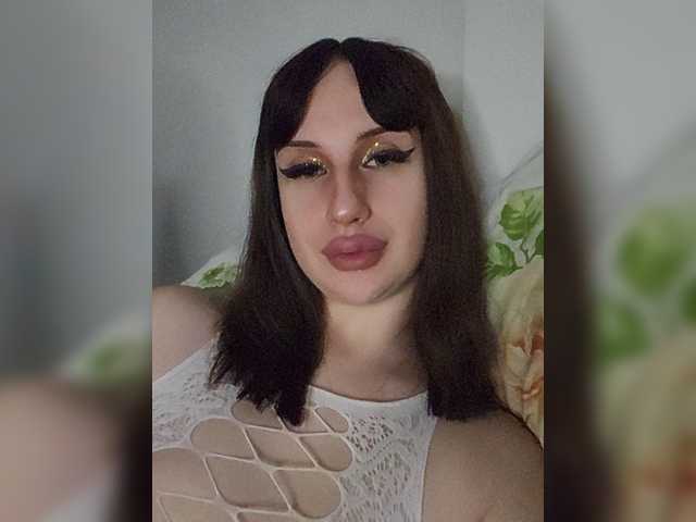 Milanka8 live webcam show