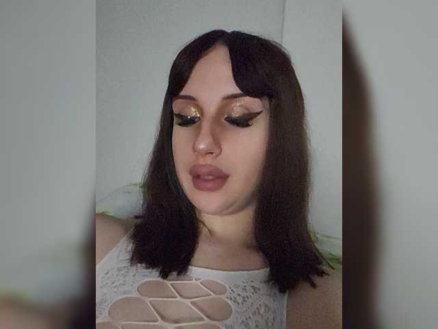 Milanka8 live webcam show
