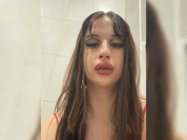 Milanka8 live webcam show