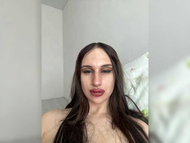Milanka8 live webcam show