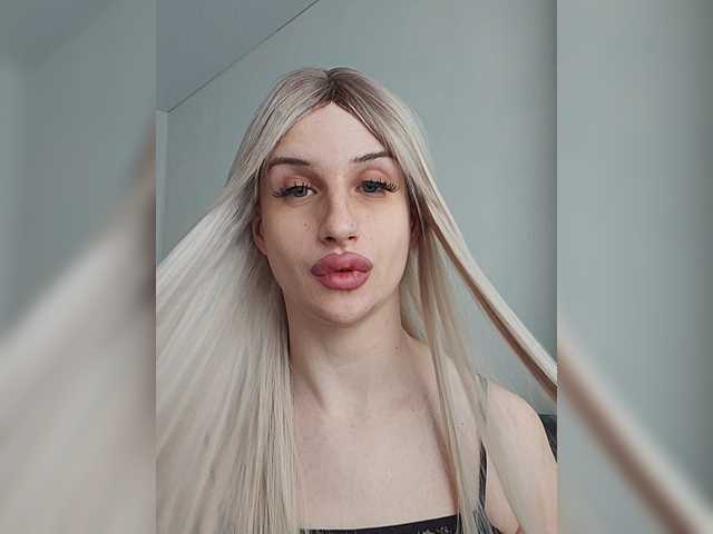 Magical-Lola_6Z6