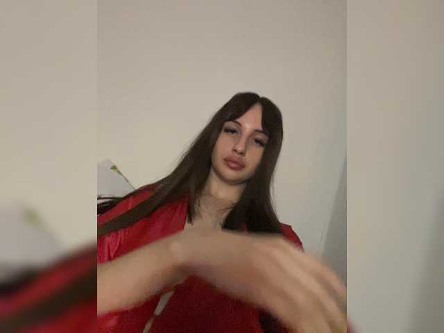 Milanka8 live cam
