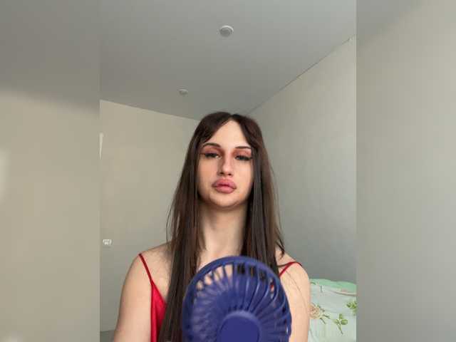 Milanka8 live webcam show