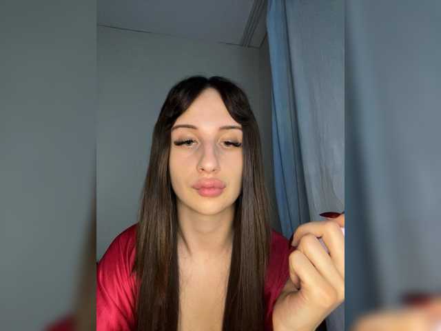 Milanka8 live cam