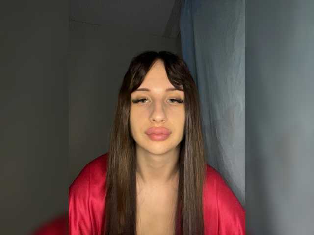 Milanka8 live cam