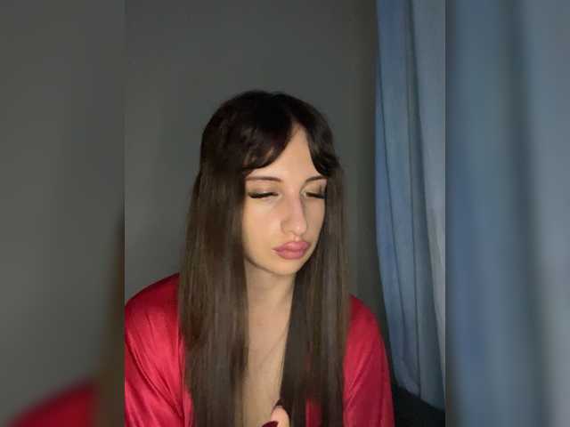 Milanka8 live cam