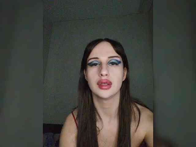 Bladis4 Live Webcam on BongaCams